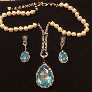 Heidi Daus  necklace and earring set